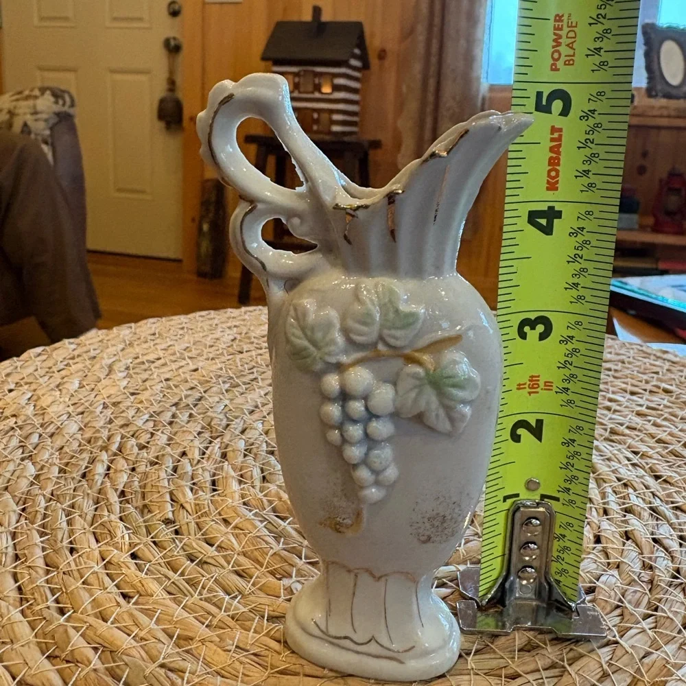 Vintage Japanese porcelain pitcher or decorative bud vase